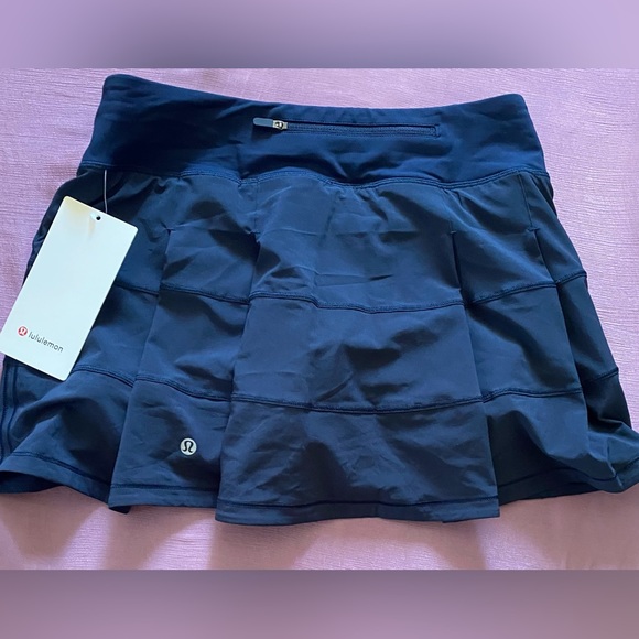 lululemon athletica Dresses & Skirts - Lululemon - Pace Rival Mide-Rise Skirt -Size:6 Color: TRNV-Liner Inseam Is 3.5”.
